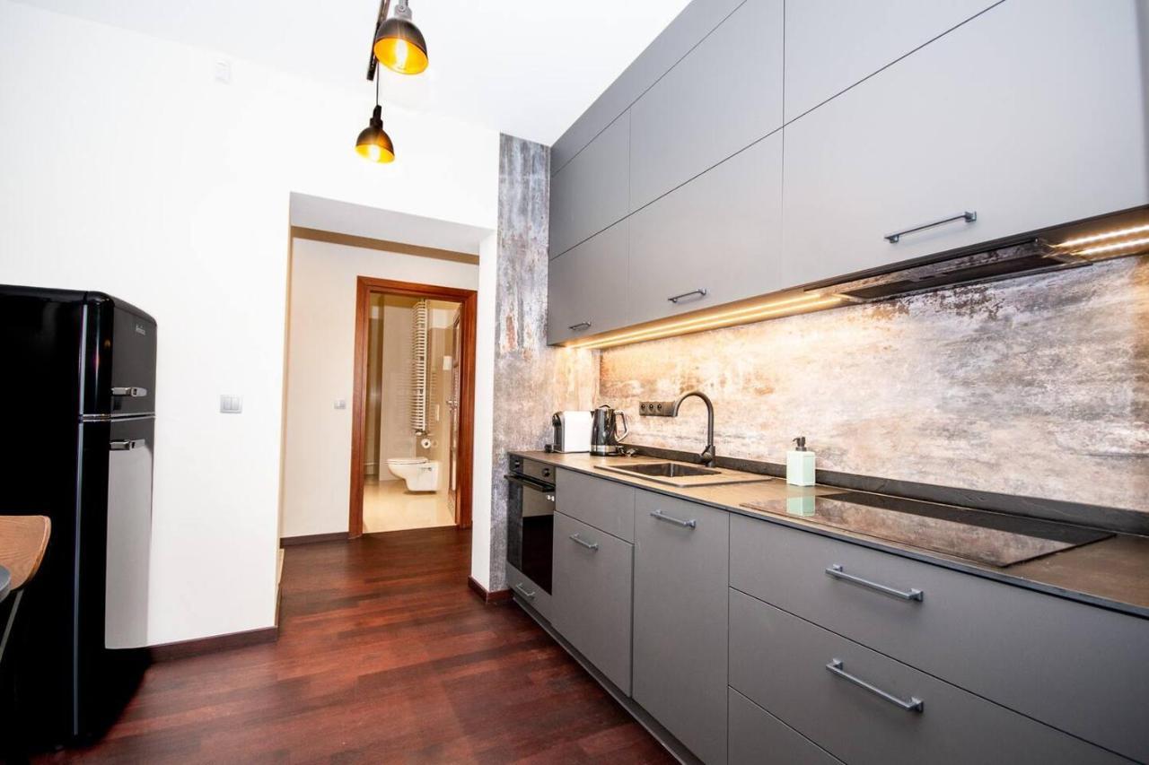 Inpoint 2-Bedrooms Apartment With Private Garden And Free Parking 크라쿠프 외부 사진