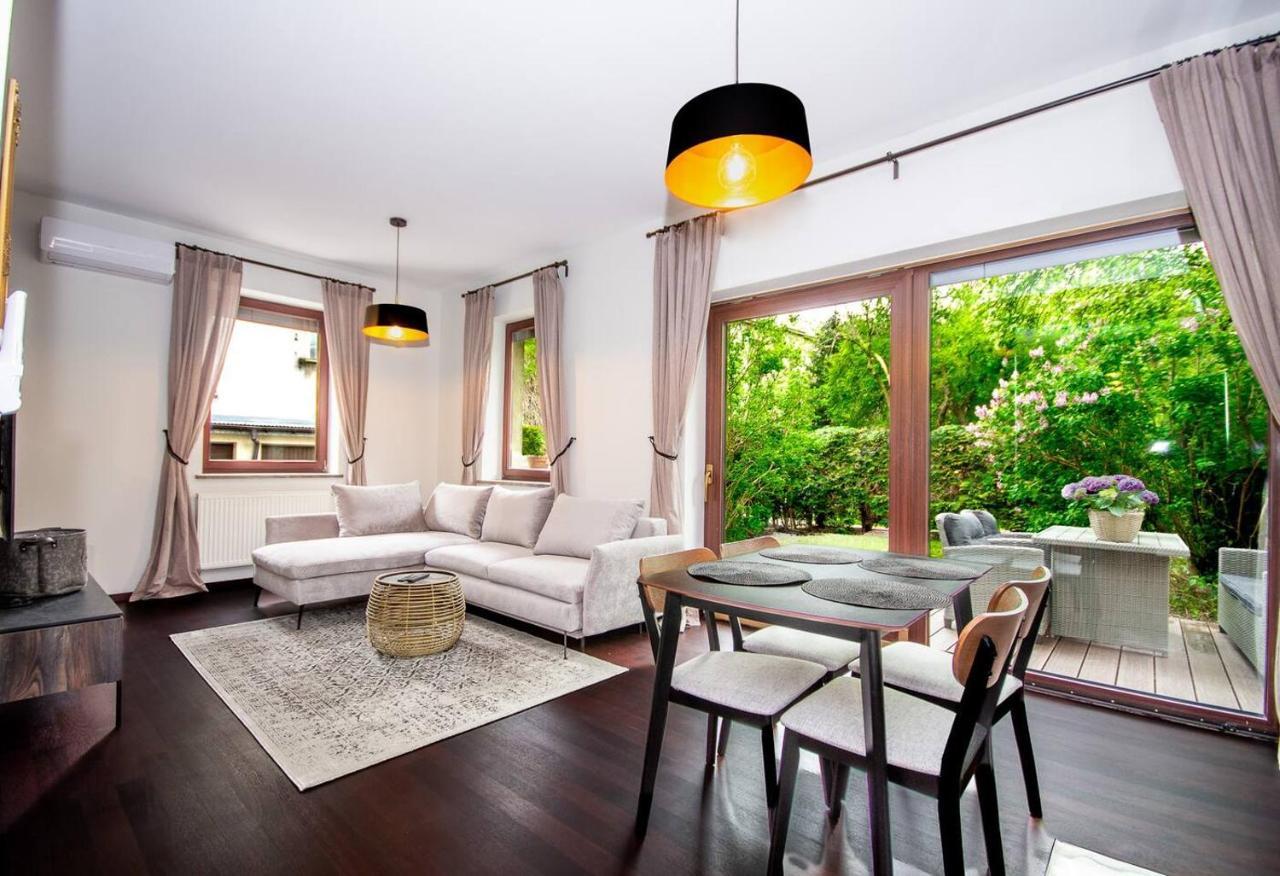 Inpoint 2-Bedrooms Apartment With Private Garden And Free Parking 크라쿠프 외부 사진