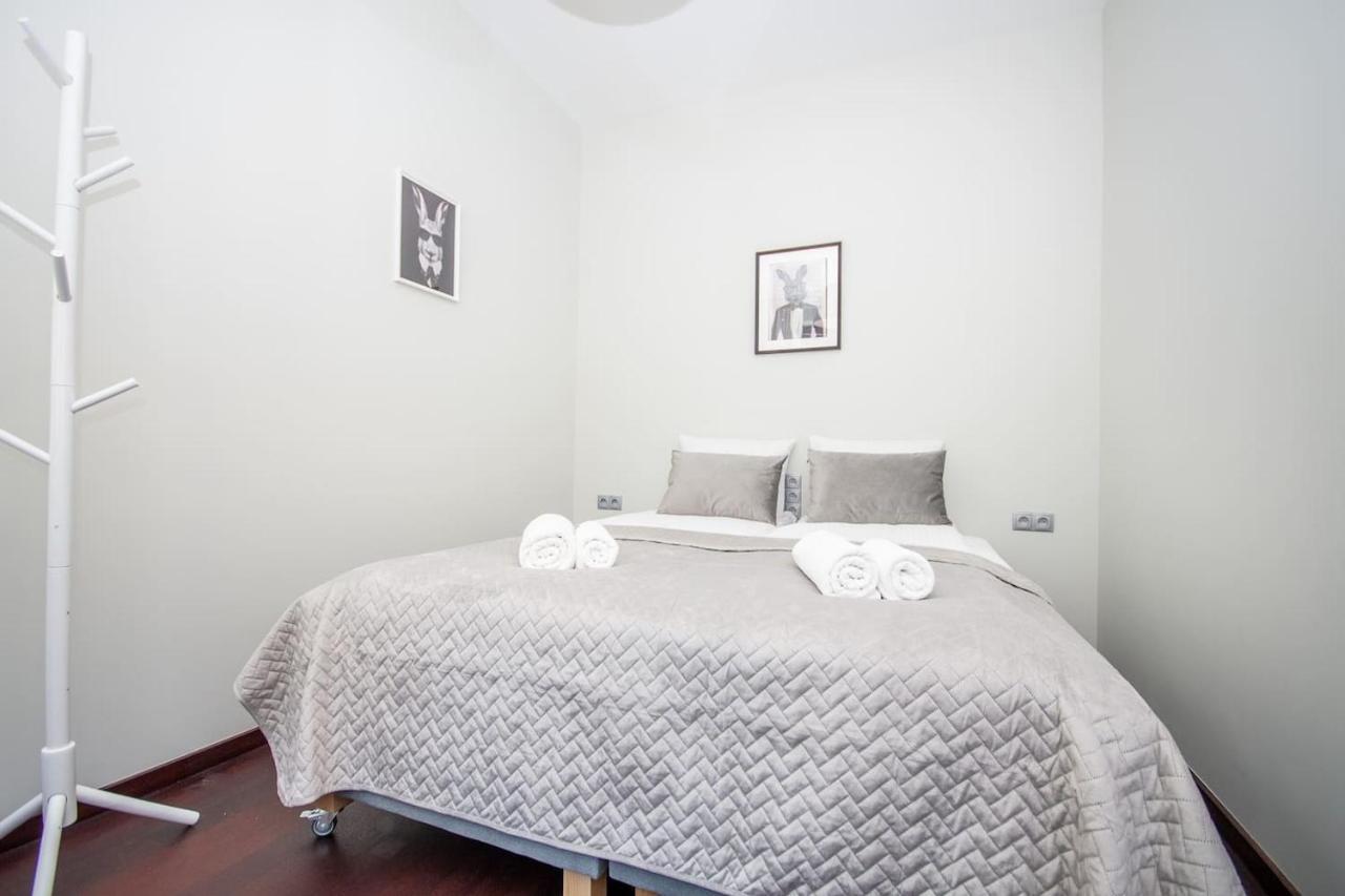 Inpoint 2-Bedrooms Apartment With Private Garden And Free Parking 크라쿠프 외부 사진